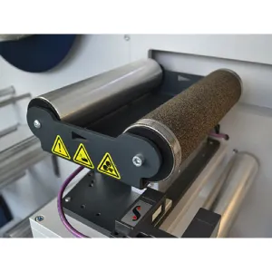 Taurus - Digitaler Etikettenschneider und Laminierer in hohe Geschwindigkeit dank Laser Cutting
