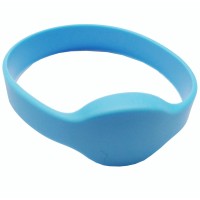 RFID Wristband Silikon mit ovalem Kopf, hellblau mit Fundan F08 (FM08) Chipset, 65mm Durchmesser